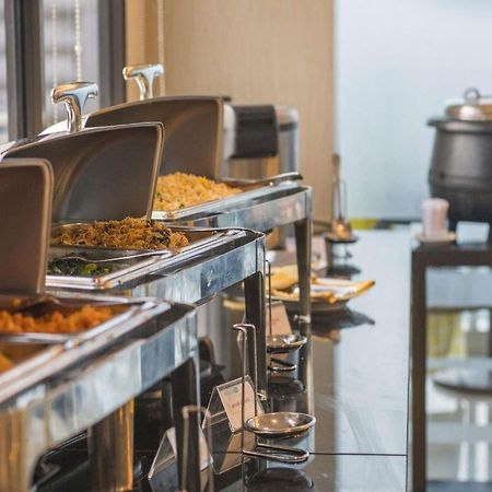 Hotel 88 Grogol By Wh Dżakarta Zewnętrze zdjęcie
