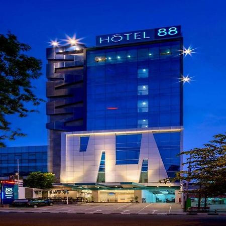 Hotel 88 Grogol By Wh Dżakarta Zewnętrze zdjęcie